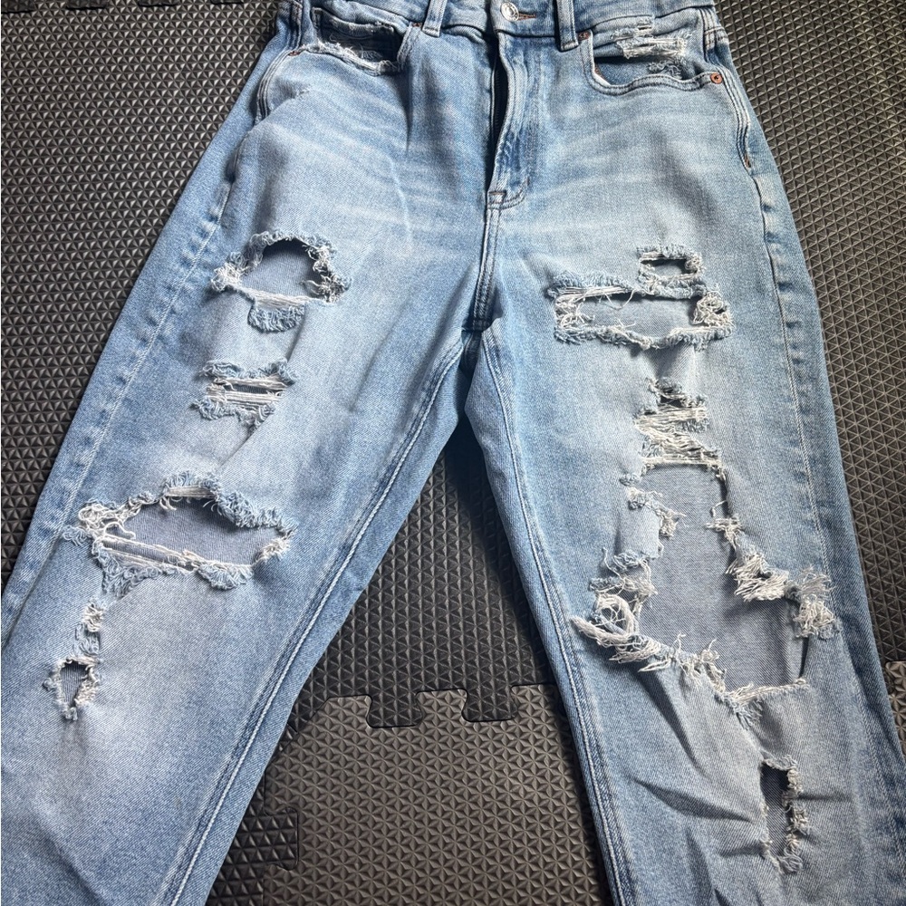 Distressed Light Blue Women's Boyfriend Jeans